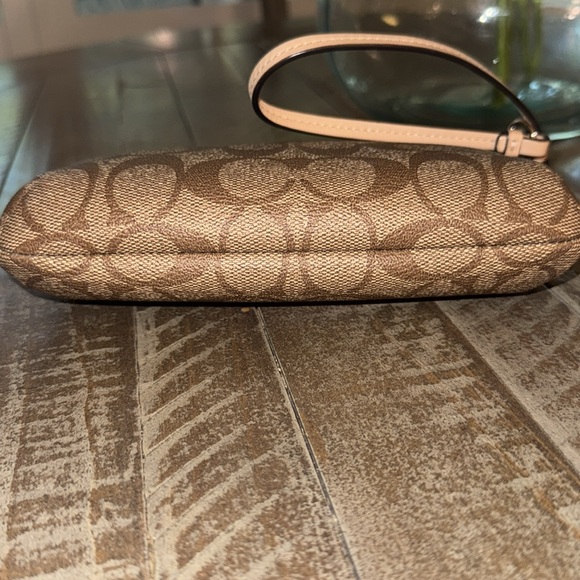 NWOT, Coach signature khaki / red Coach logo wristlet. - Picture 5 of 7